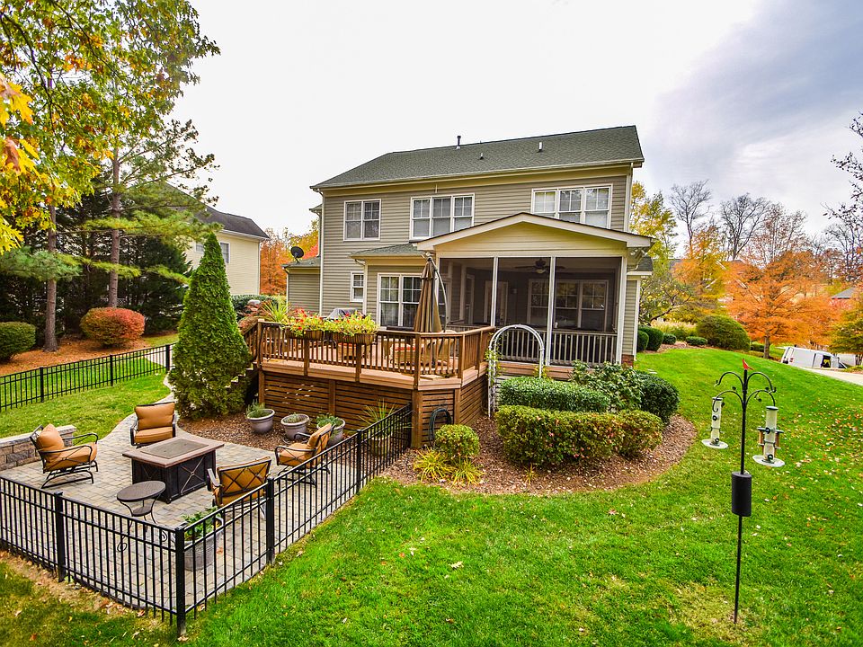 2nd image of 9920 Linksland Dr