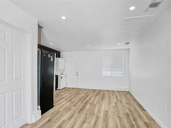2nd image of 8436 Wystone Ave