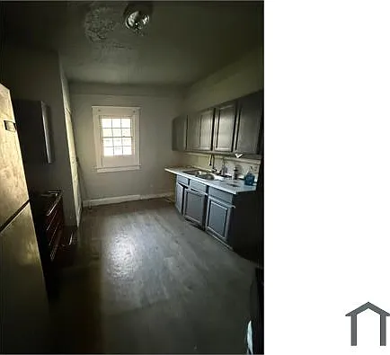 3 bed, 1400 sqft, $2,100 — Photo 3