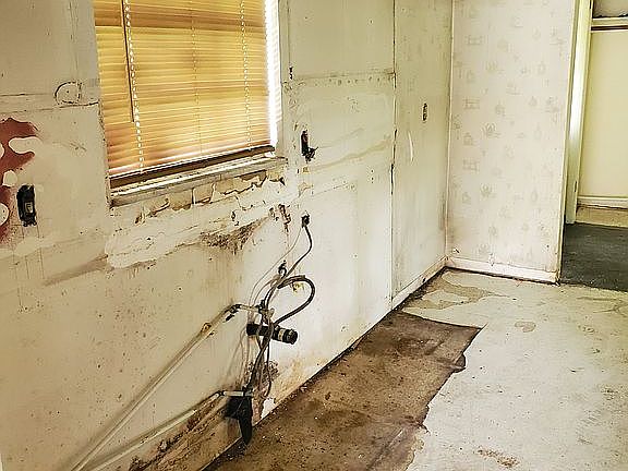 4th image of 557 Heritage Blvd