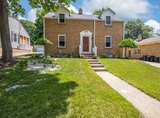 731 Joslyn St, Rockford, IL 61107