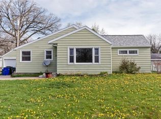 1218 J Ave NE, Cedar Rapids, IA 52402