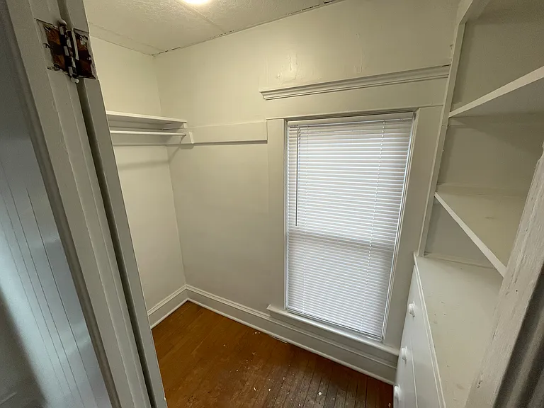 142 S Brooklyn Ave — Photo 15
