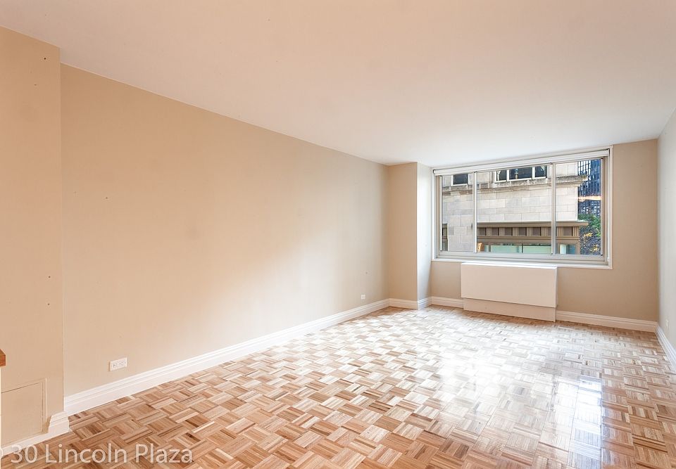 1st image of 30 W 63rd St APT 3G