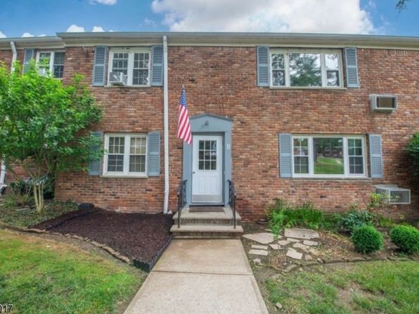 8 Wedgewood Dr APT 10