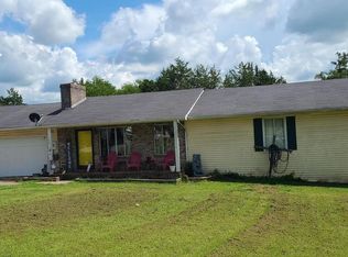 114 Creekwood Dr, Madisonville, TN 37354