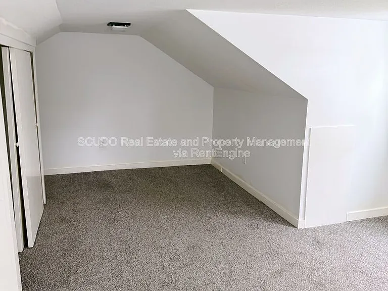 746 Locust Ave — Photo 12
