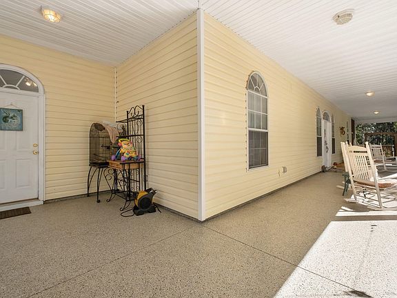 5th image of 560 China Berry Ln