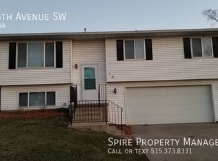 16 36th Ave SW, Cedar Rapids, IA 52404