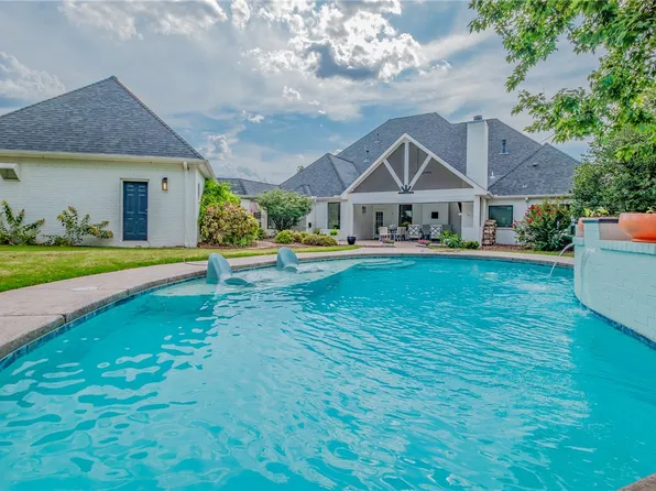 11 S Sherwood Dr, Rogers, AR 72758