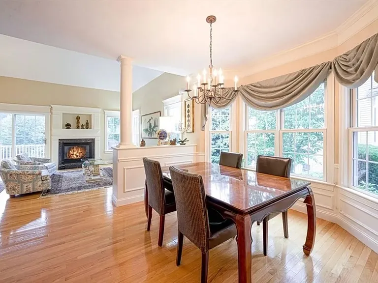 68 Charles Ct — Photo 6