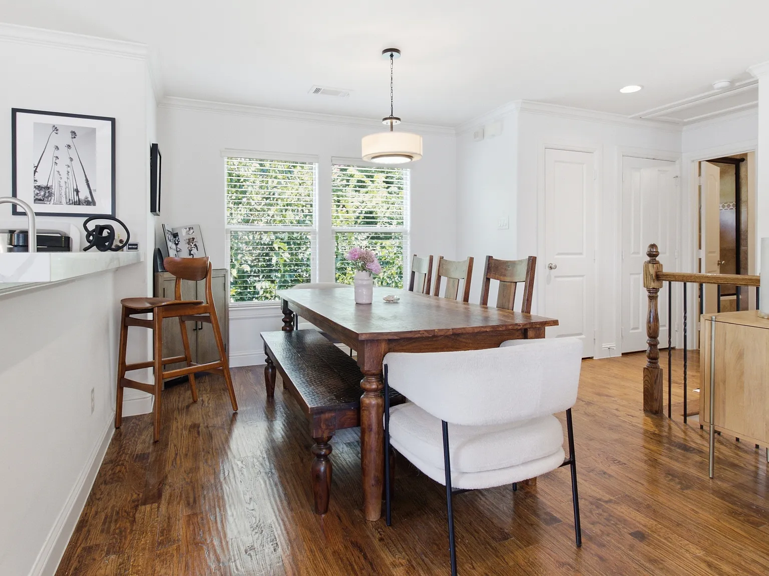 2 bed, 1372 sqft, $3,950 — Photo 3
