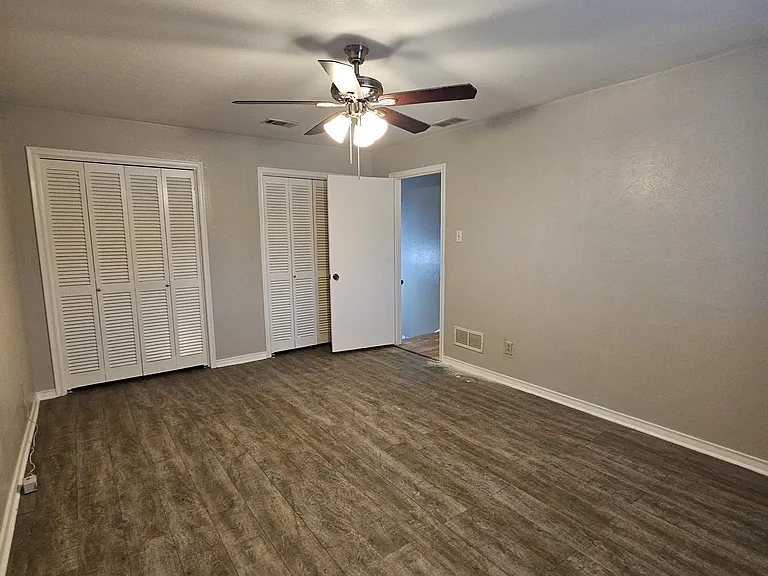 5027 Regatta Dr — Photo 7