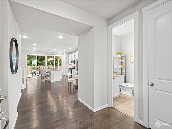 4th image of 8318 57th Street NE