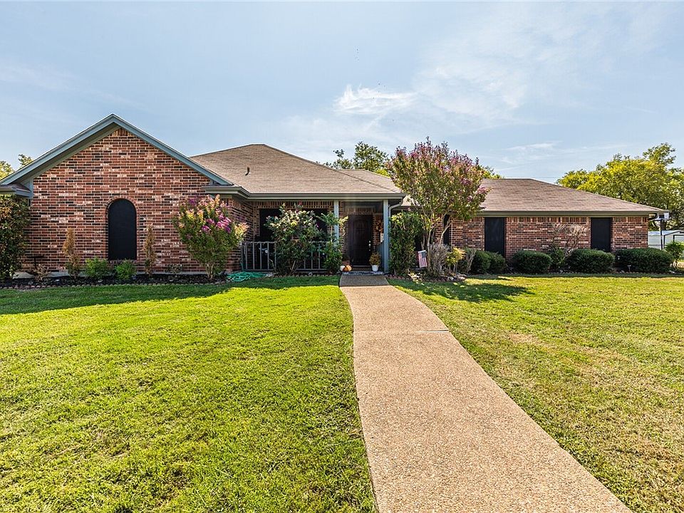 1st image of 1800 Inez Dr