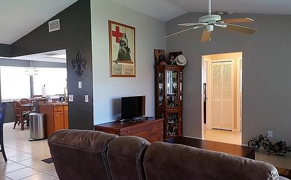 3rd image of 1702 SE 14th St
