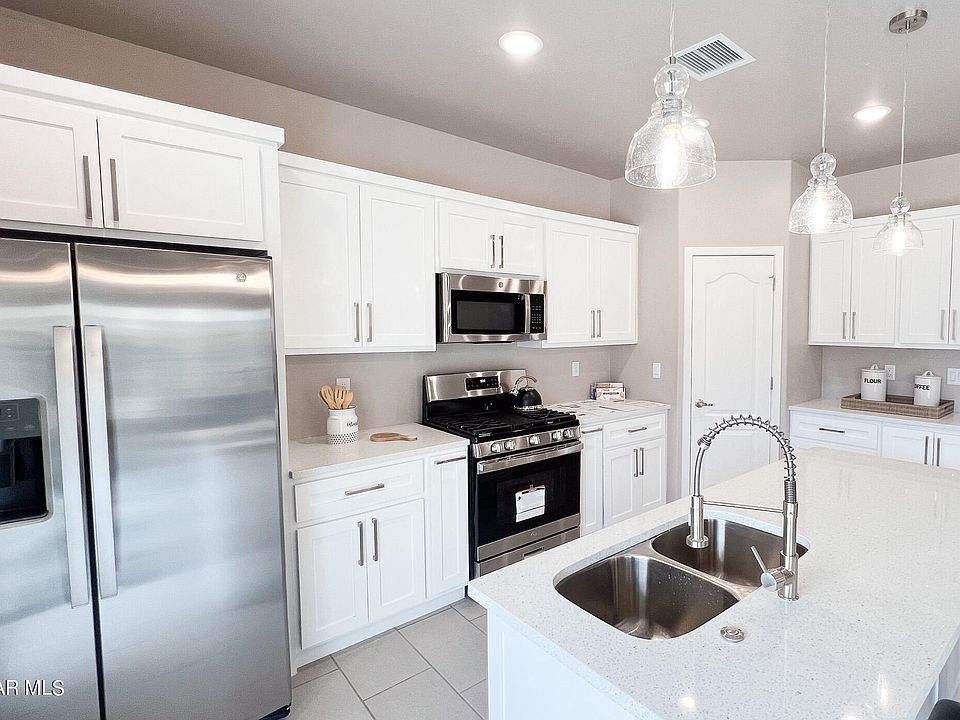 7797 Enchanted Nest Ln, El Paso, TX 79911 | Zillow