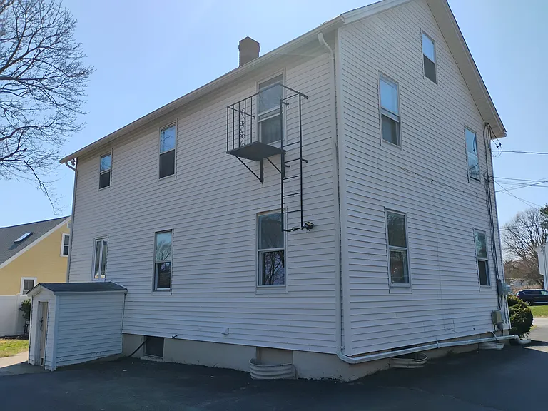 30 Hardy St #1 — Photo 4