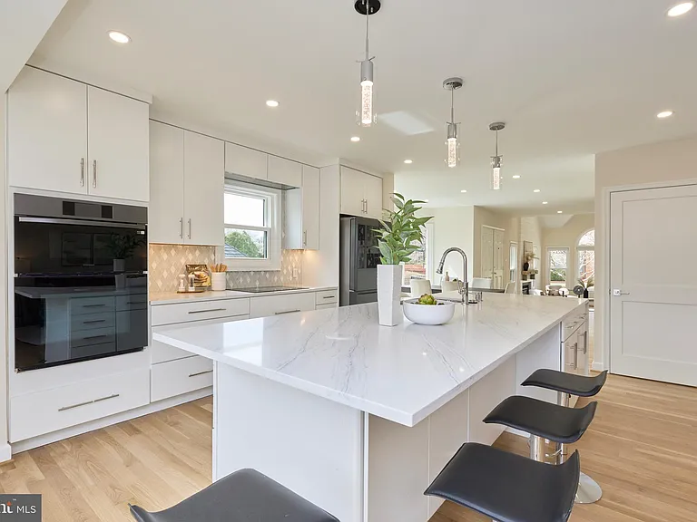 6615 Anthony Crest Sq — Photo 15