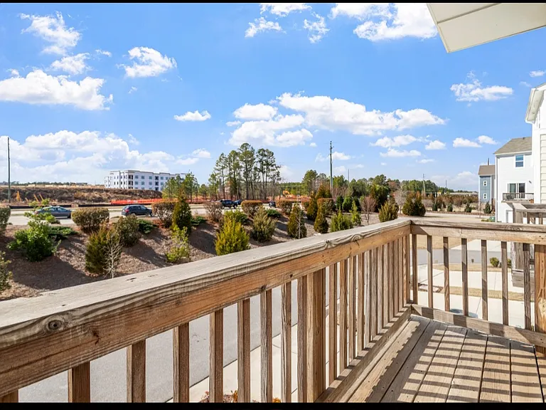 1018 Salt Glaze Ln — Photo 15