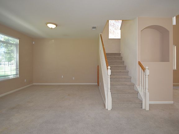 3rd image of 3106 English Oak Cir
