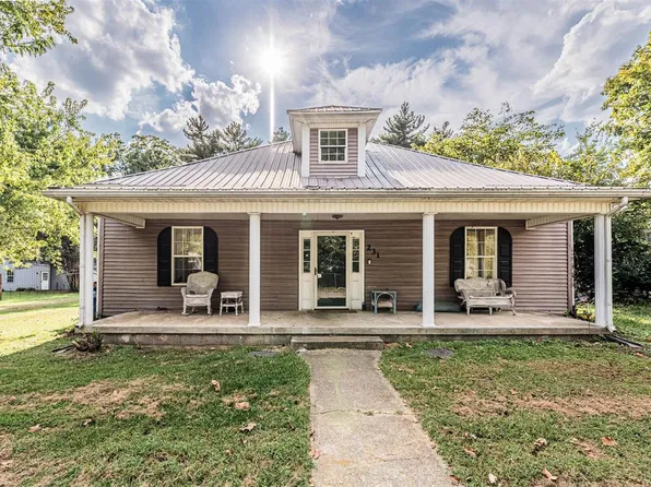 231 Spring St, Auburn, KY 42206