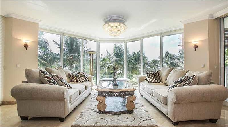 1st image of 19333 Collins Ave #3