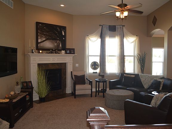 5th image of 4126 Covenant Dr.