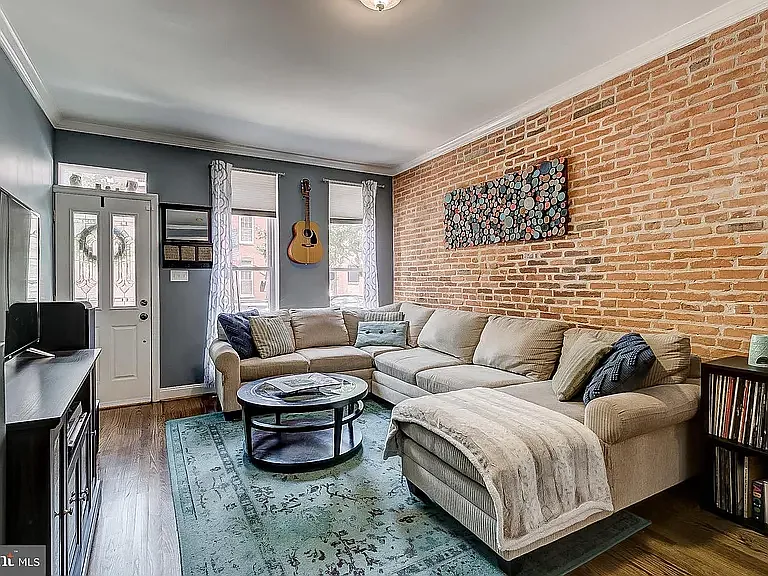 1636 S Hanover St — Photo 29