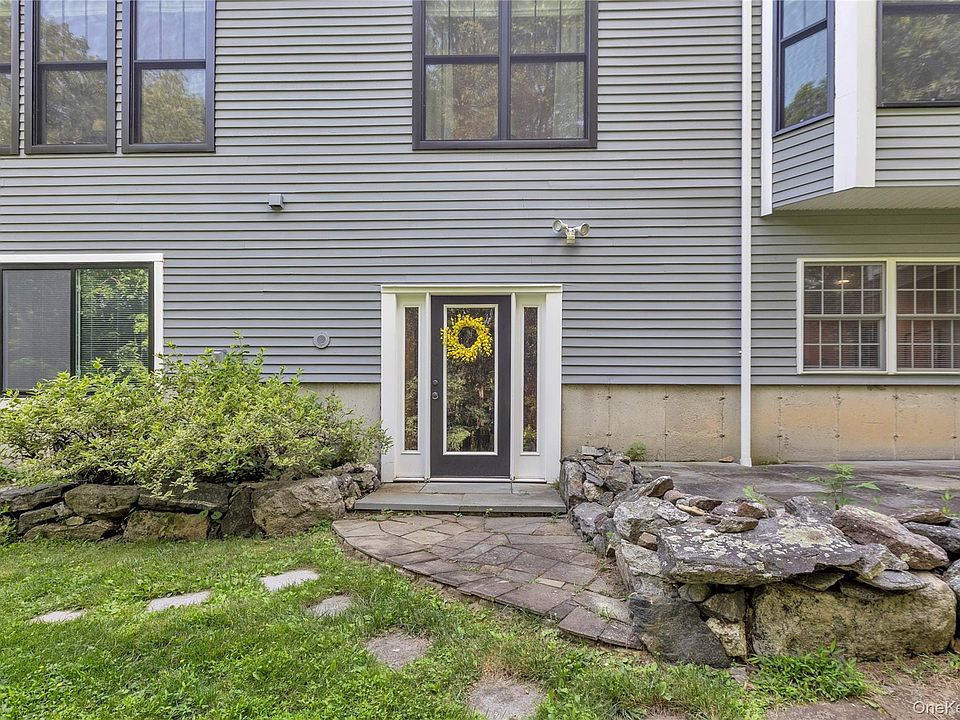 1st image of 22 Lauro Ridge Ct