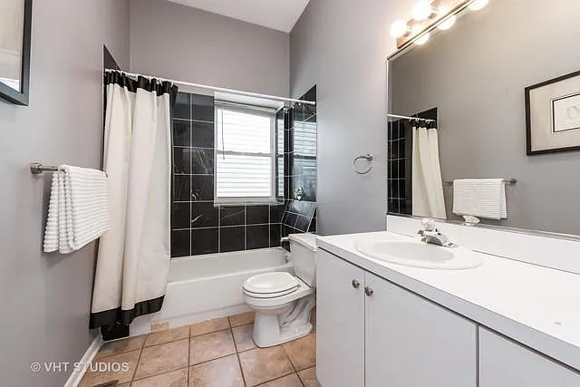 1517 N Paulina St #1F — Photo 8
