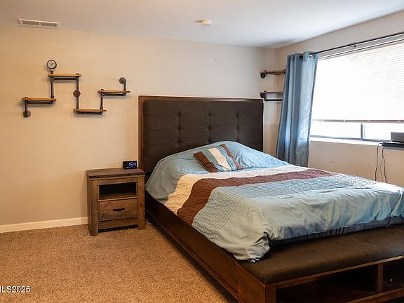 4th image of 2555 Camelot Way