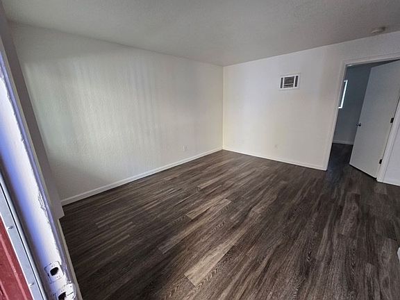 3rd image of 3117-3119 Valle Ave #17-11