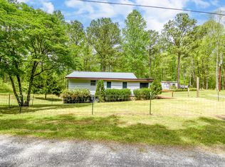 228 Plantation Rd, Jacksons Gap, AL 36861