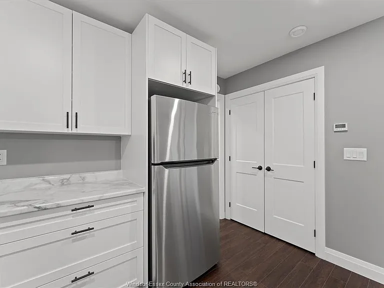 1147 Hickory Rd #UPPER — Photo 9