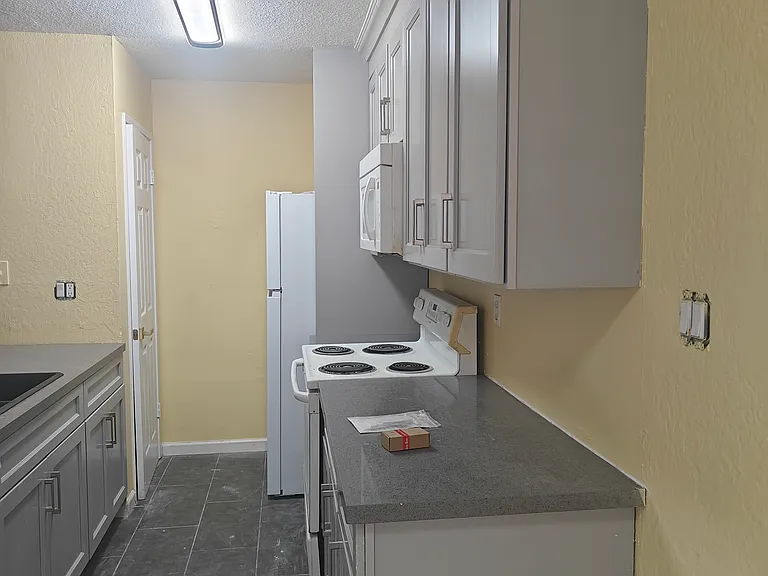 2208 Peppertree Way #3 — Photo 10