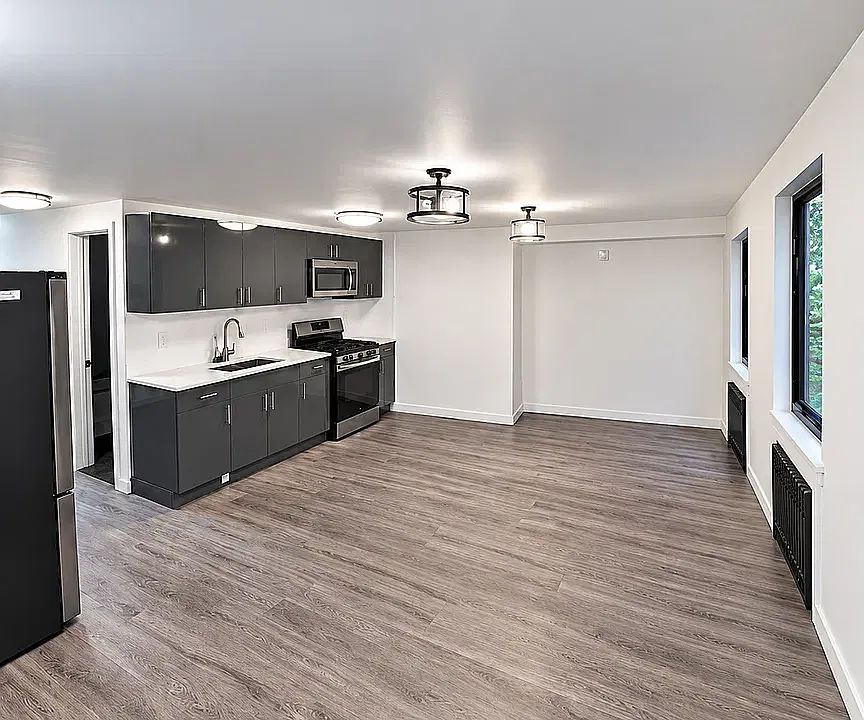 155 Clifton Pl #1