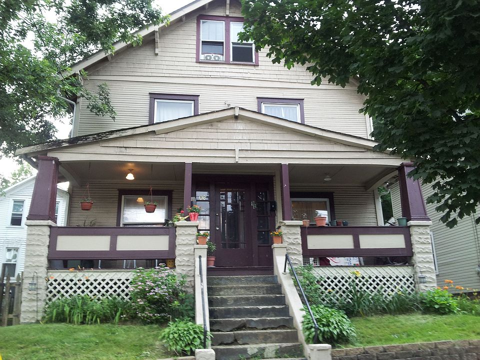 1st image of 82 Aqueduct St