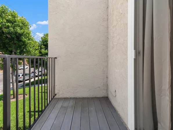 2850 Reynard Way APT 21, San Diego, CA 92103
