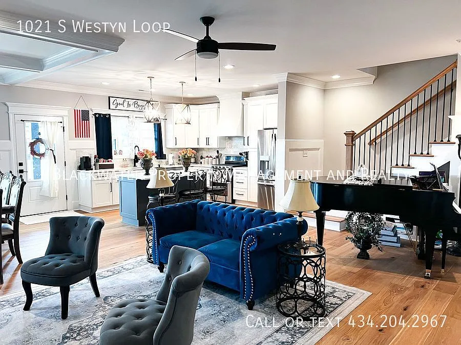 4 Bedroom Townhome in Westyn Village! — Photo 3