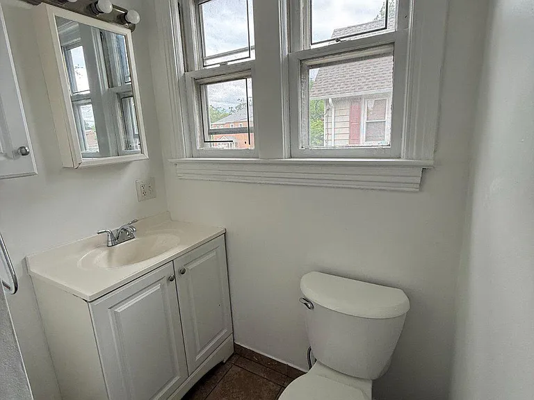 724 Parry Ave #B — Photo 26
