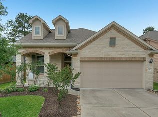54 W Wolf Cabin Cir, The Woodlands, TX 77389