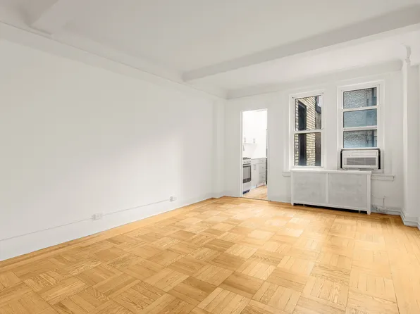 205 East 69th Street image 1 of 8