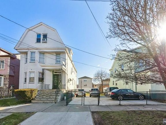 2nd image of 419-423 N 7th St