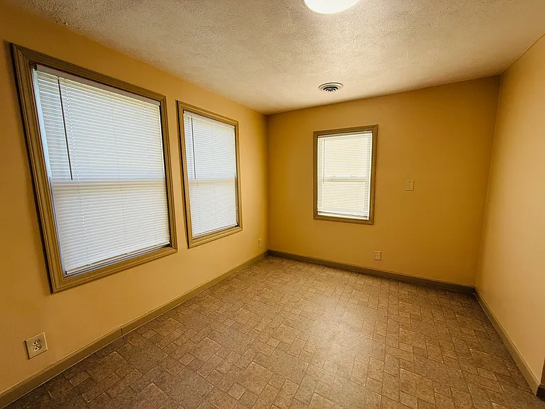 124 W Seminole St #B — Photo 4