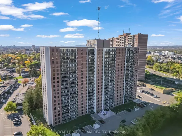 665 Bathgate Dr #1804, Ottawa, ON K1K 3Y4