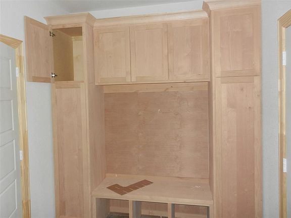 5th image of 5726 Foster Ct