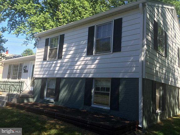 3rd image of 3804 Wexford Dr