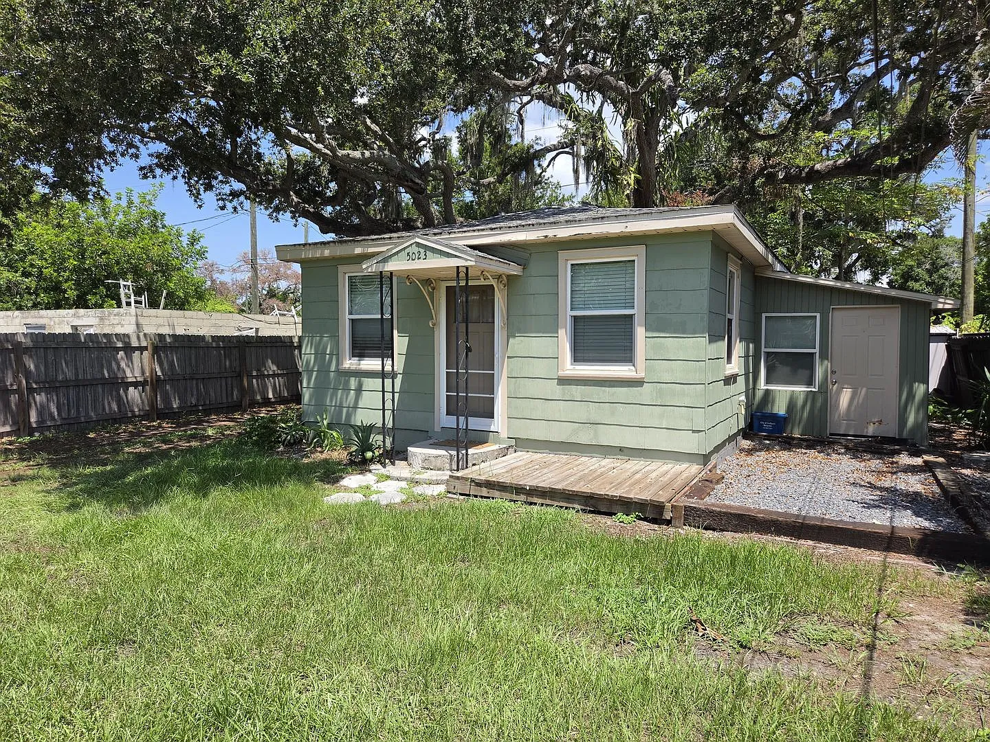 Move-In Ready! Newly Renovated Gulfport Home | Water & Sewer Included — Photo 2