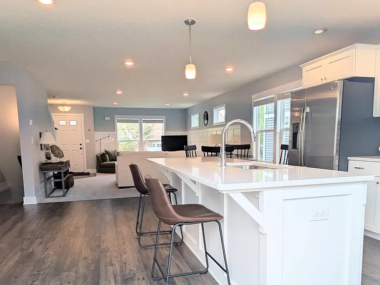 3824 Fossum Ln — Photo 6